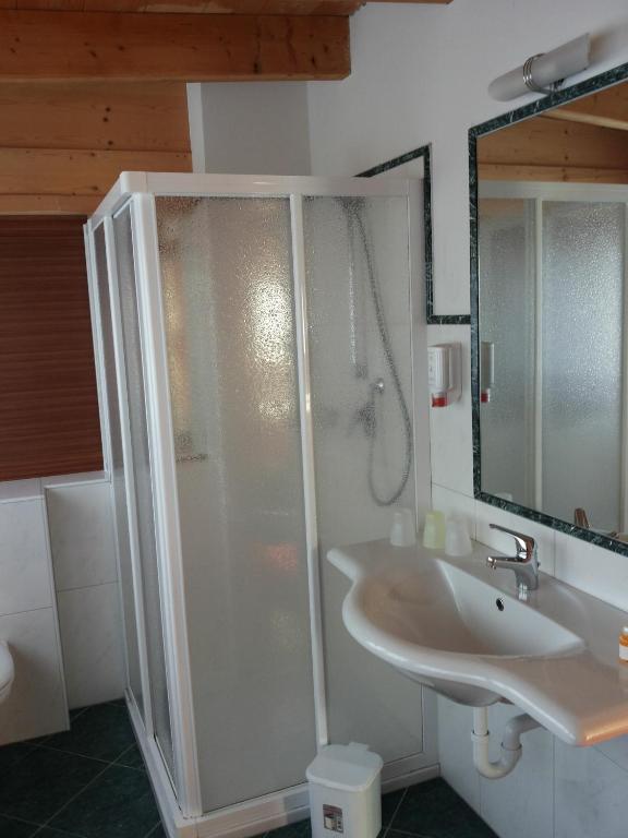 Hotel Laerchenhain Сан-Валентино-алла-Мута Номер фото